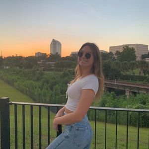 Meet your Posher, Madeline